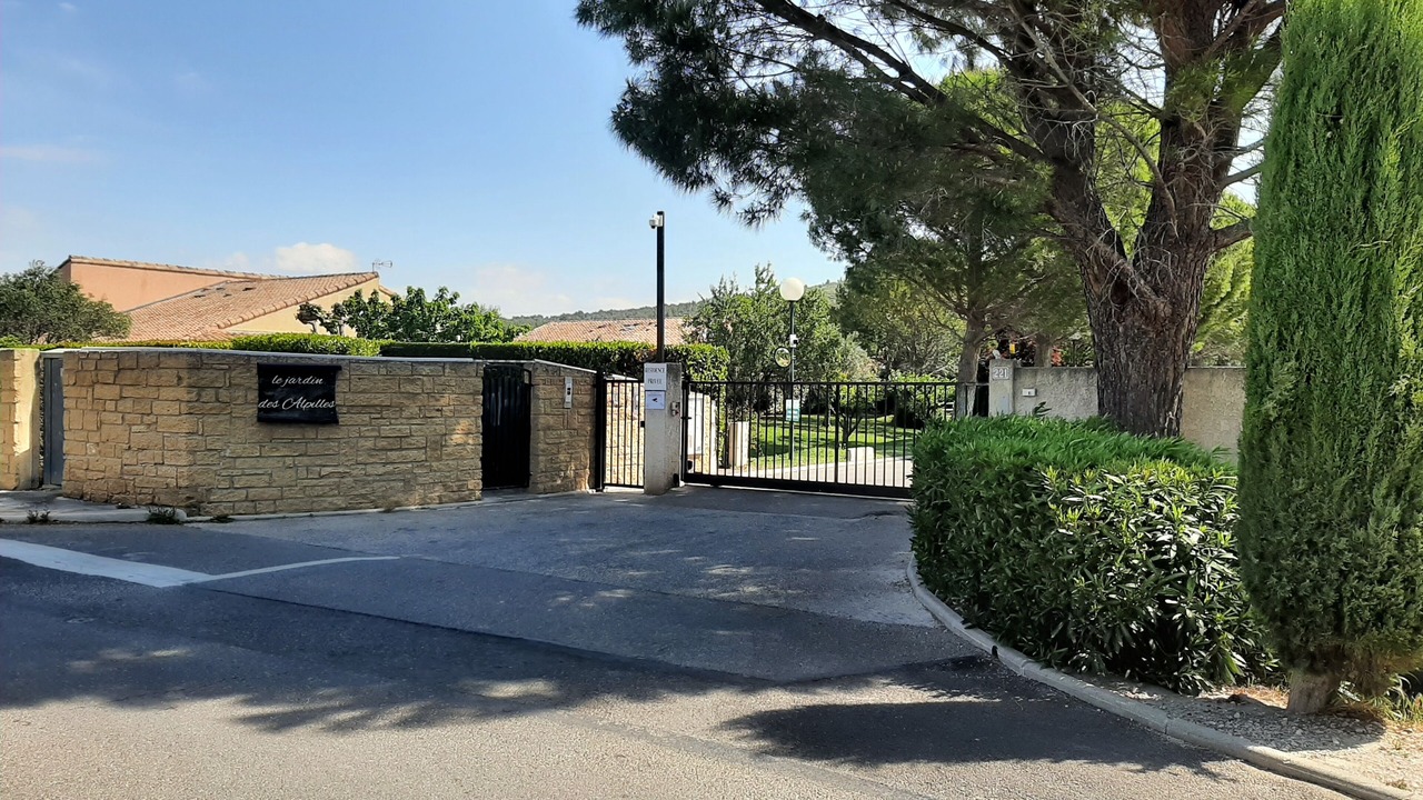 Photo of Outdoor in Eyguieres