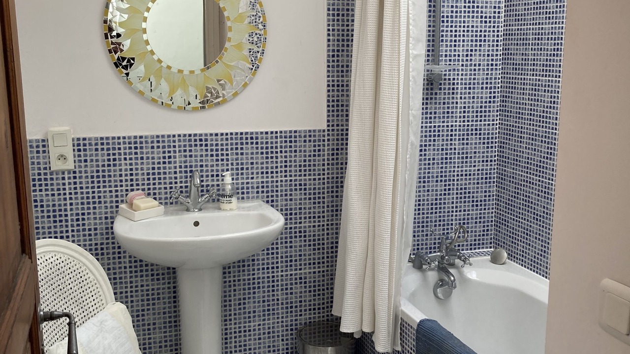 Photo of Bathroom in Saint-Genis