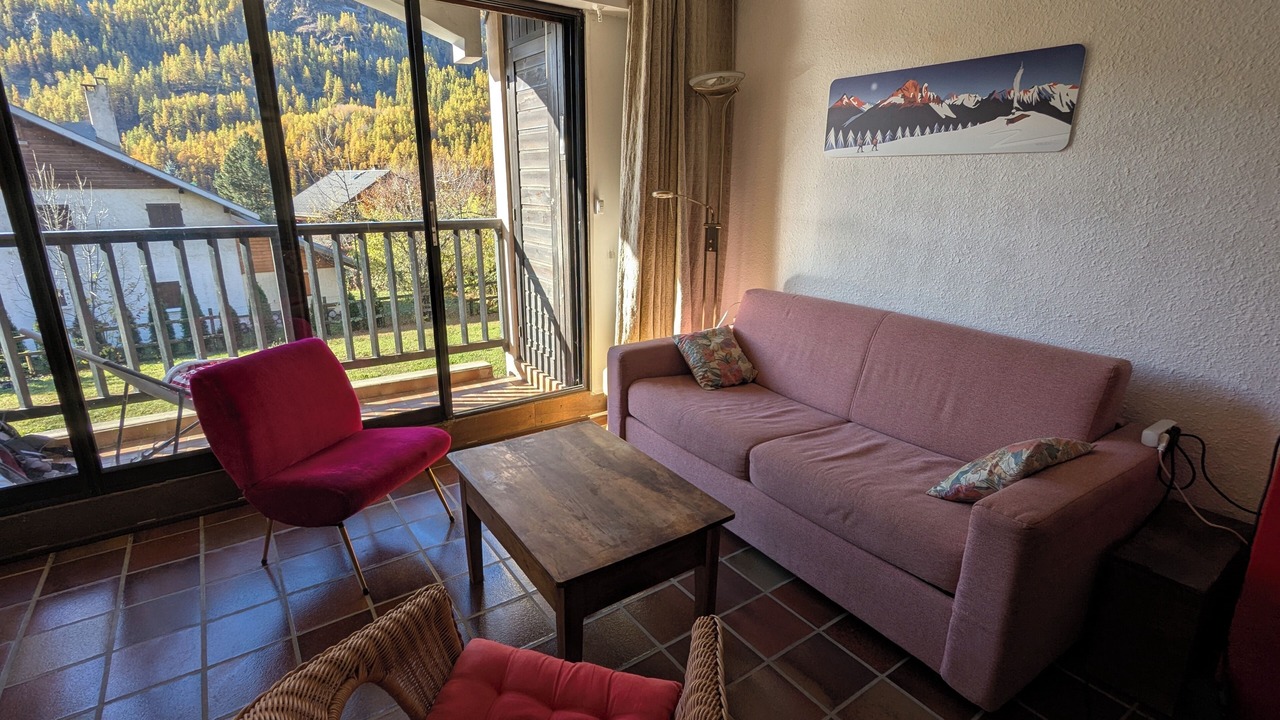 Photo of Livingroom in Chantemerle