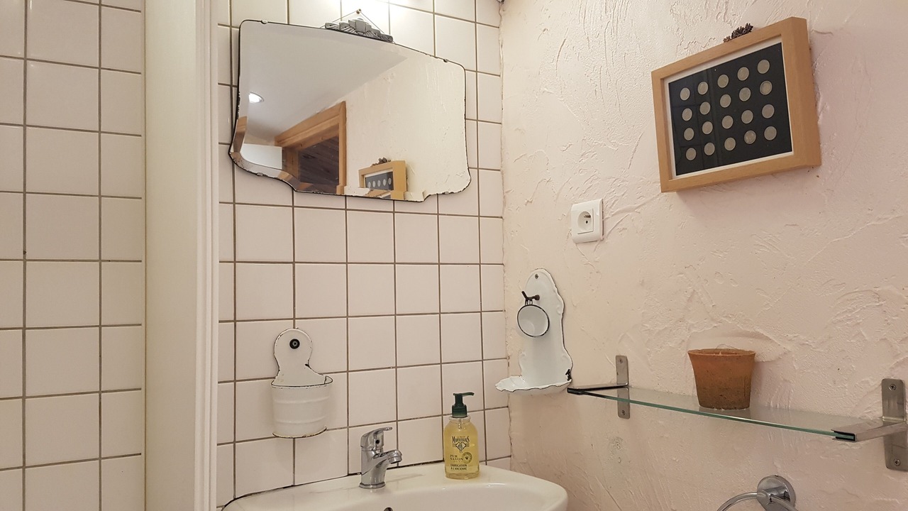 Photo of Bathroom in Rodes