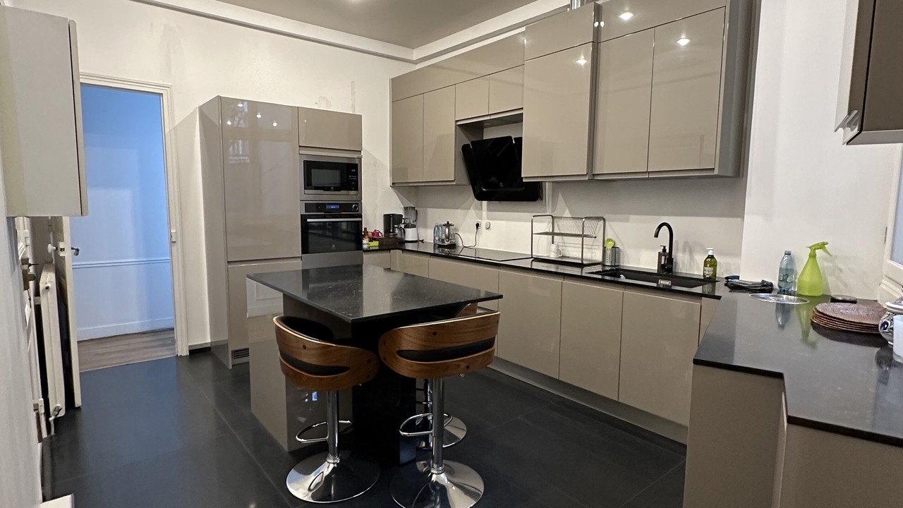 Photo of Kitchen in Quartier de la Plaine-de-Monceaux
