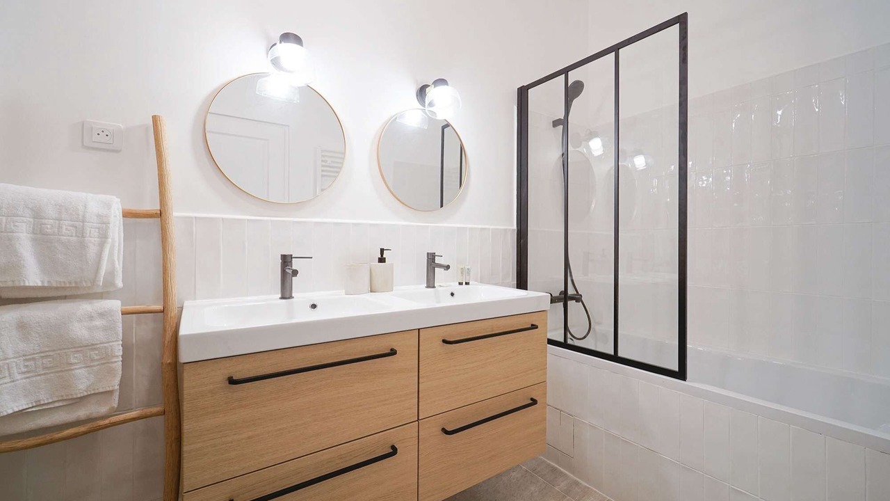 Photo of Bathroom in Quartier du Faubourg-Montmartre