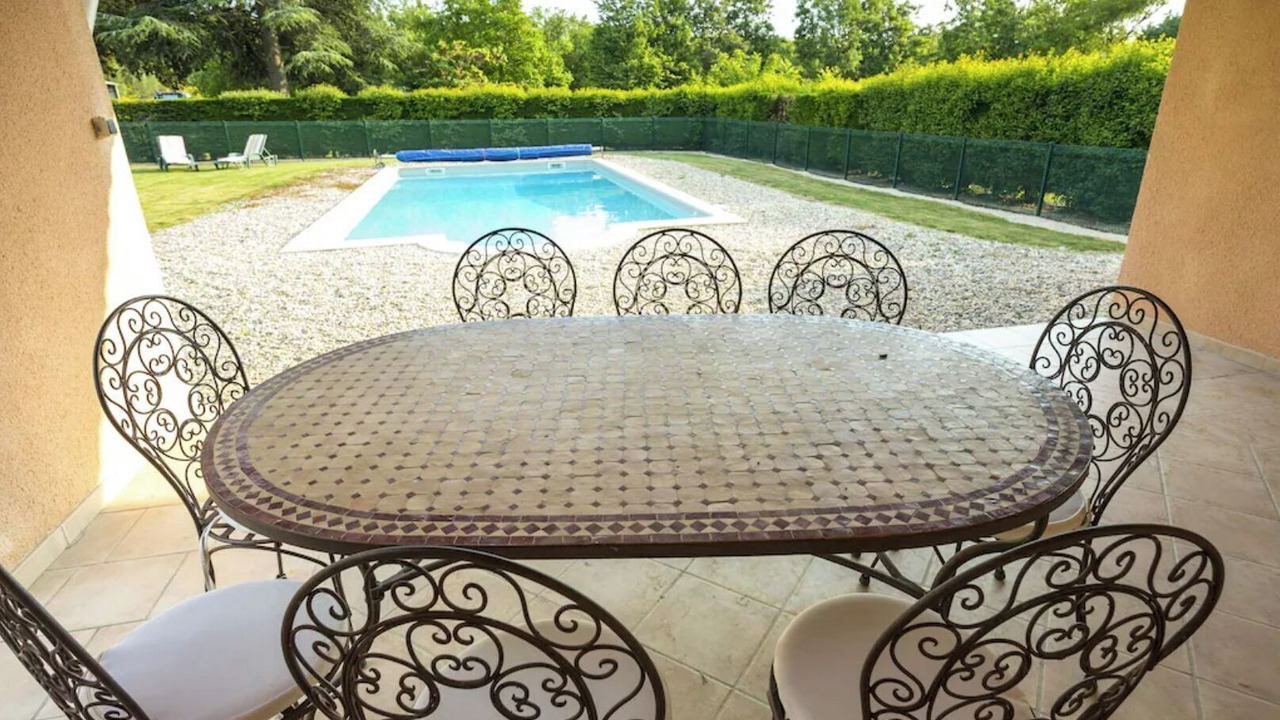 Photo of Outdoor in Charols