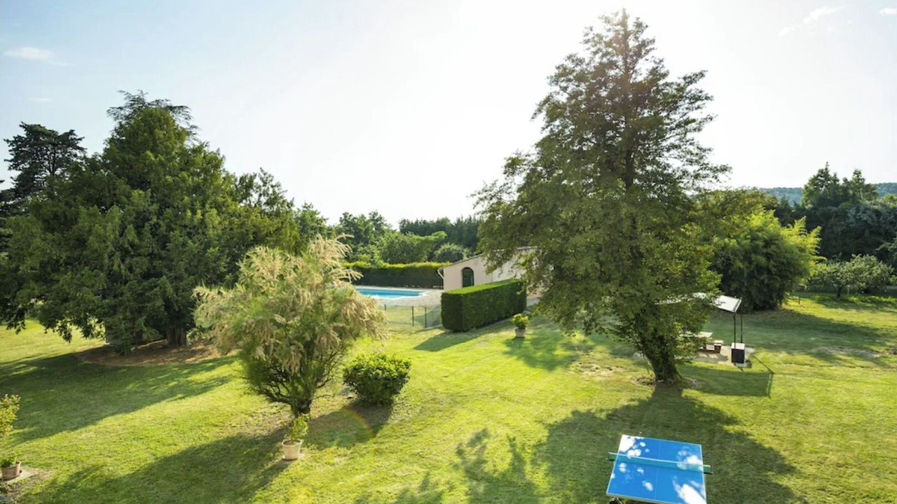 Photo of Outdoor in Charols