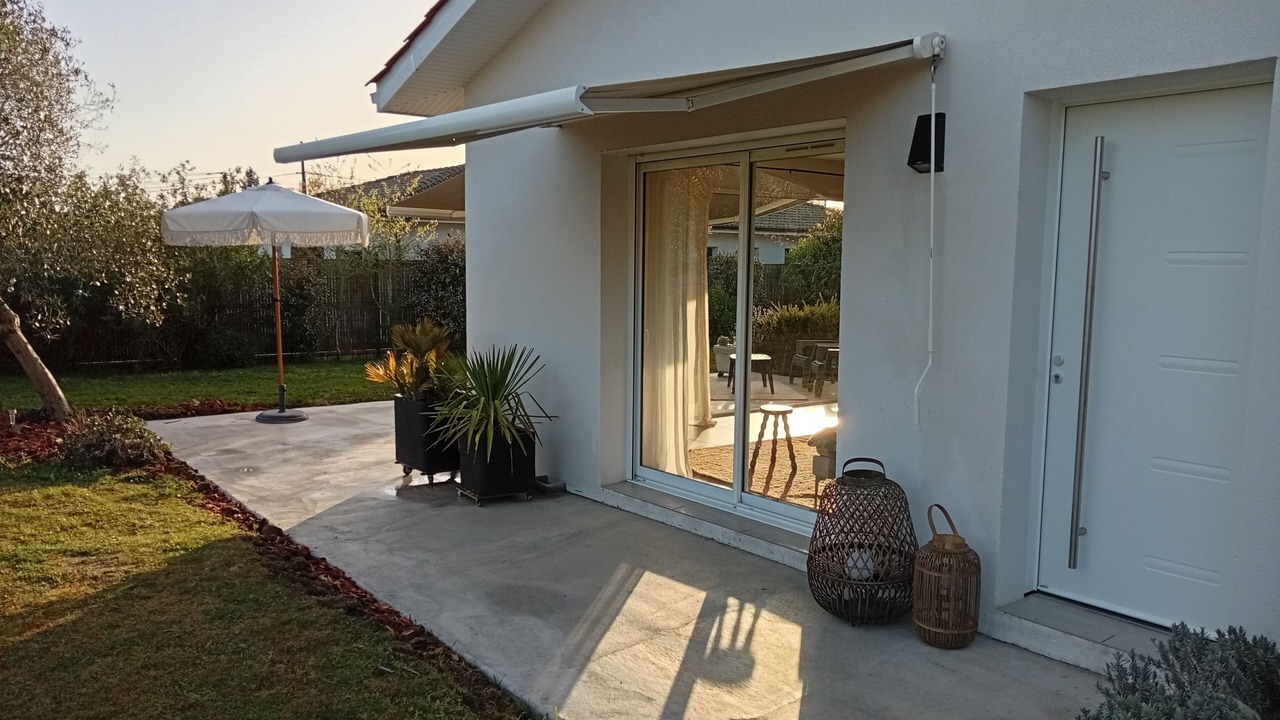 Photo of Outdoor in Salles