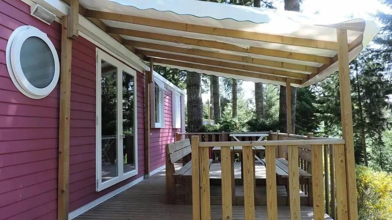 Photo of Patio Balcony in Neuveglise-sur-Truyere