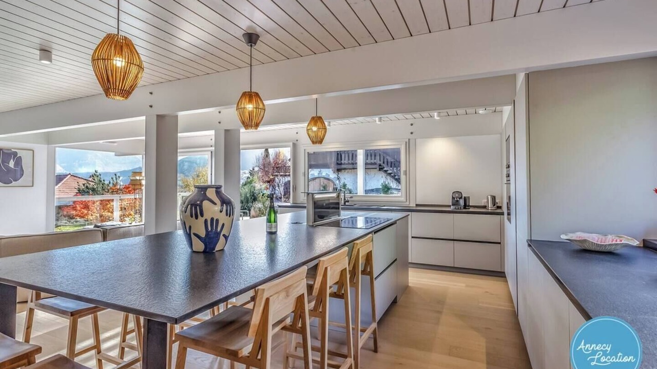 Photo of Kitchen in Saint-Jorioz