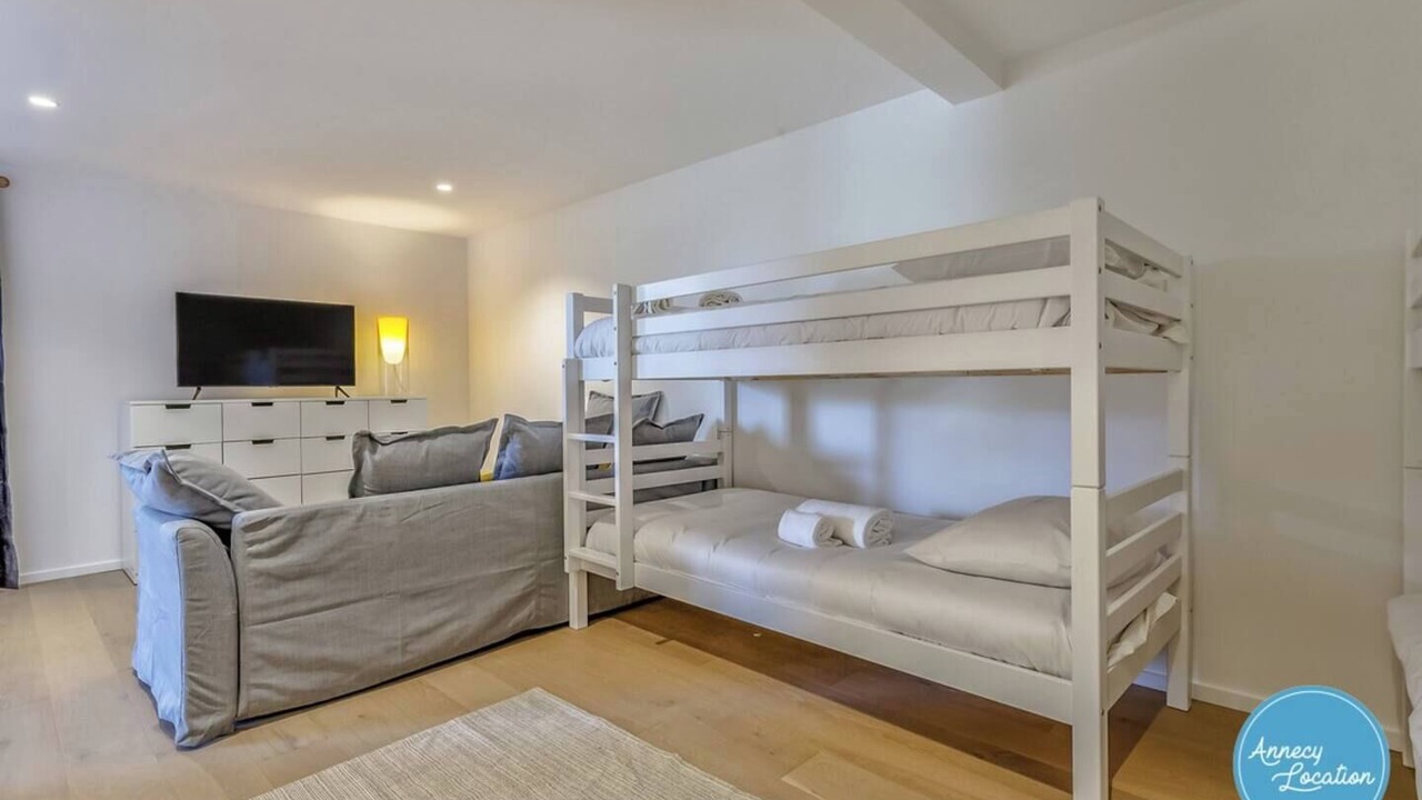 Photo of Bedroom in Saint-Jorioz