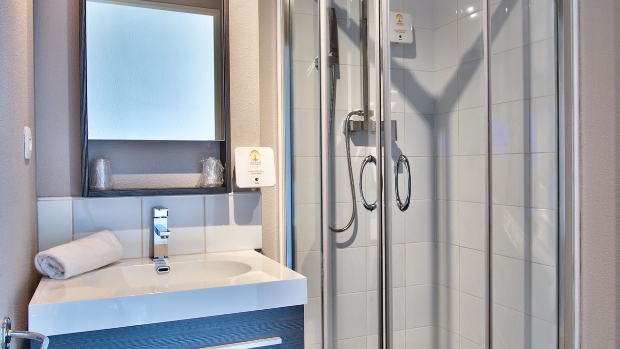 Photo of Bathroom in Lahonce