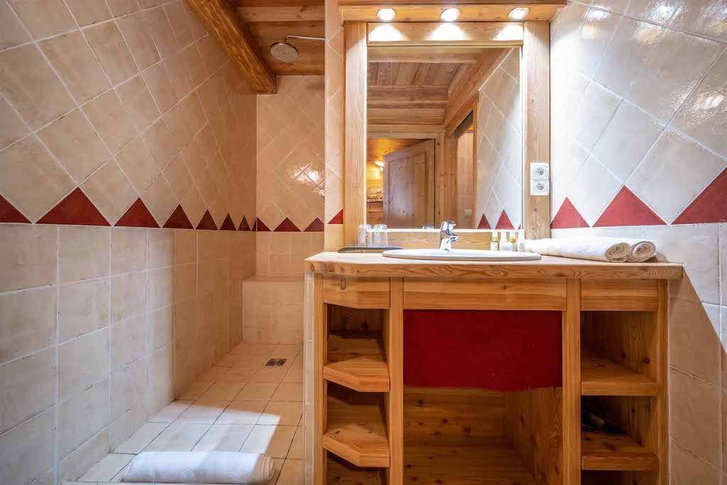 Photo of Bathroom in Huez