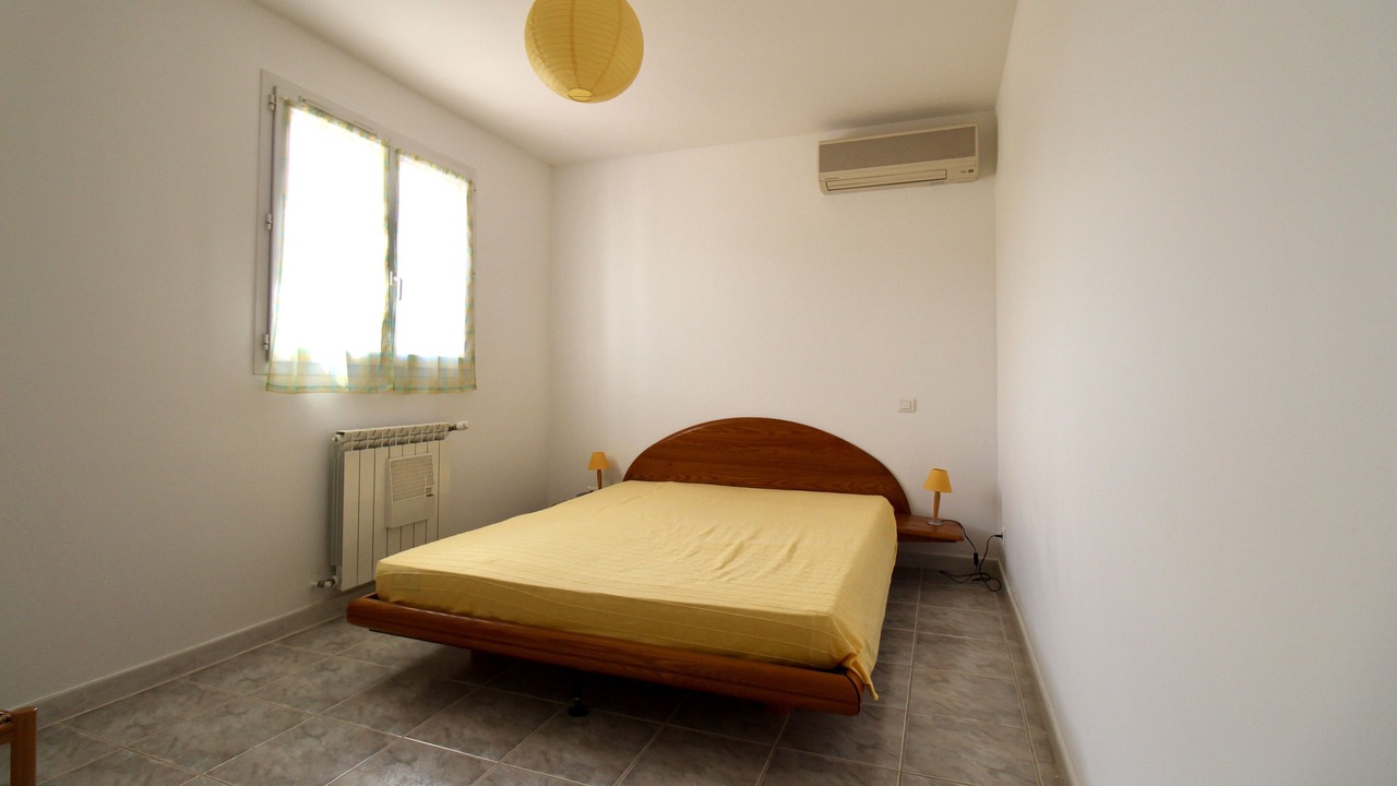 Photo of Bedroom in Chateauneuf-le-Rouge