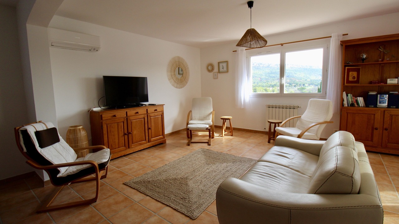 Photo of Livingroom in Chateauneuf-le-Rouge