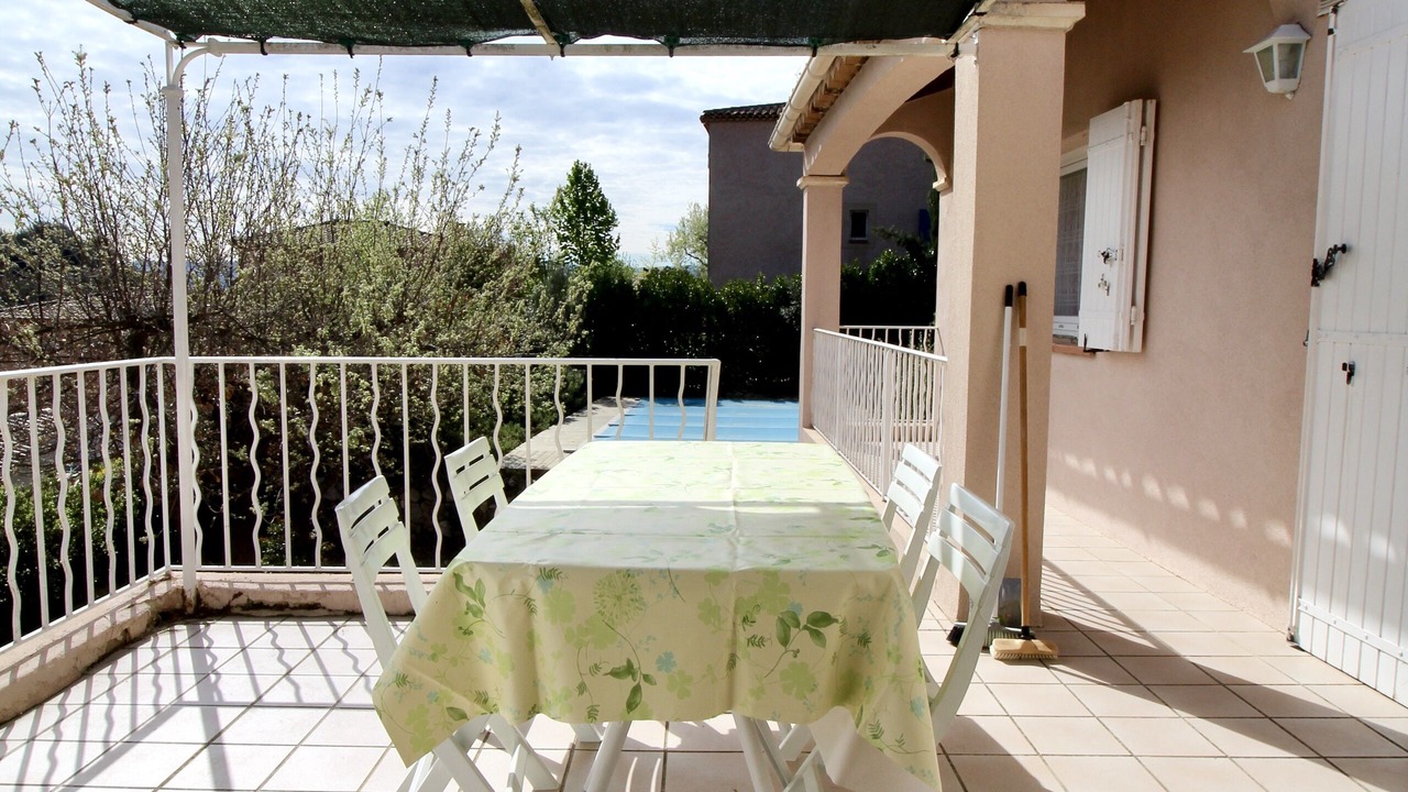 Photo of Outdoor in Chateauneuf-le-Rouge