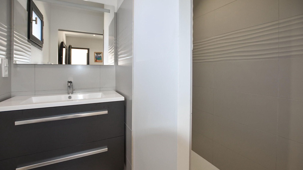 Photo of Bathroom in Colonzelle