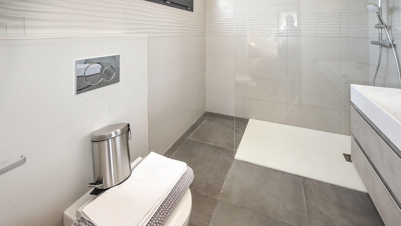 Photo of Bathroom in Colonzelle
