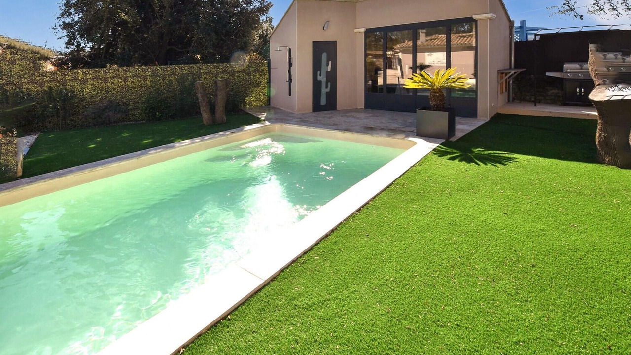 Photo of Outdoor in Colonzelle