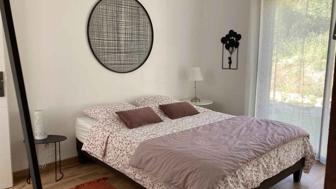 Photo of Bedroom in Saumane-de-Vaucluse