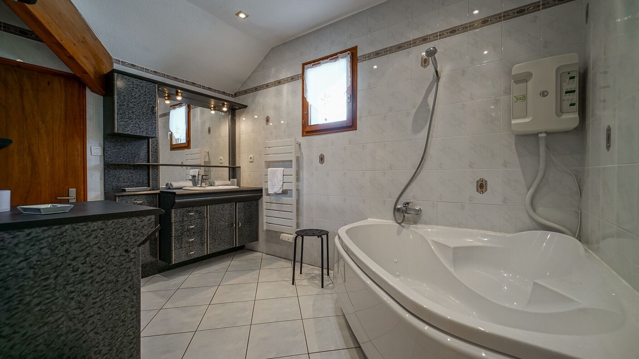 Photo of Bathroom in Saint-Jorioz