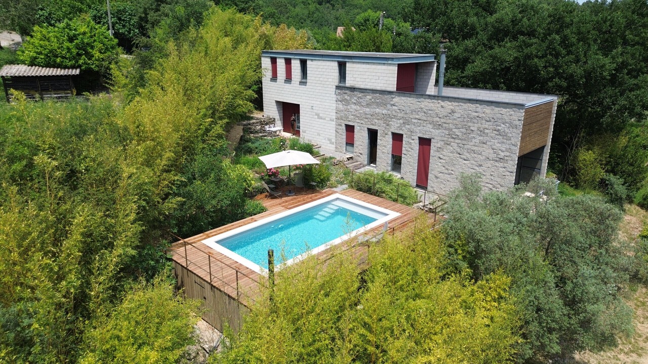 Photo of Outdoor in Meyrannes