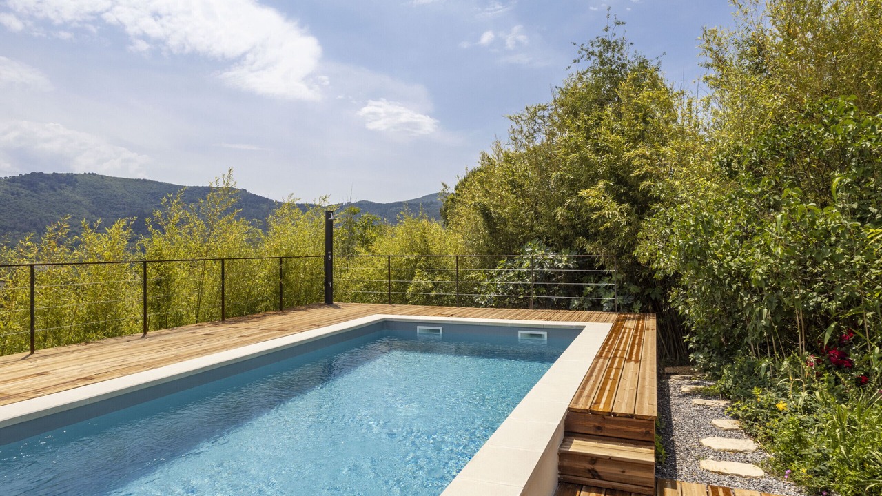 Photo of Outdoor in Meyrannes