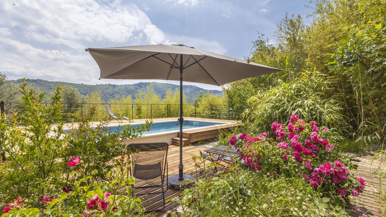 Photo of Outdoor in Meyrannes