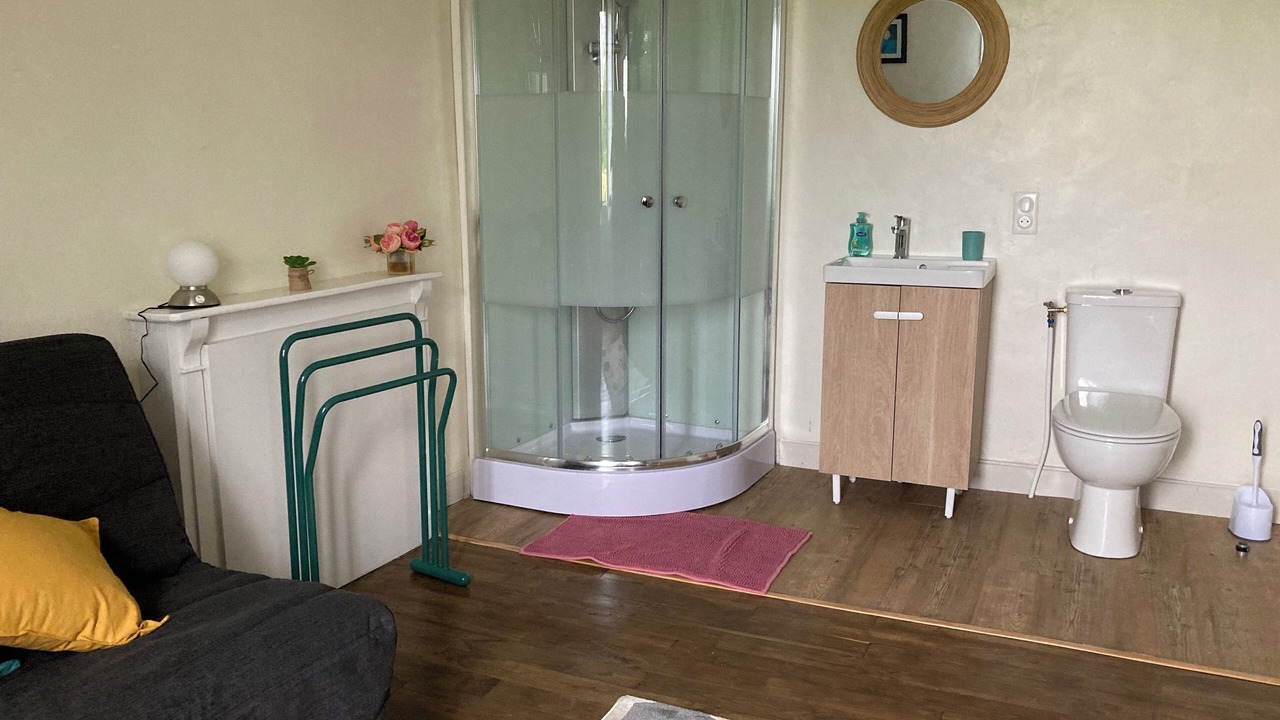 Photo of Bathroom in Sadroc