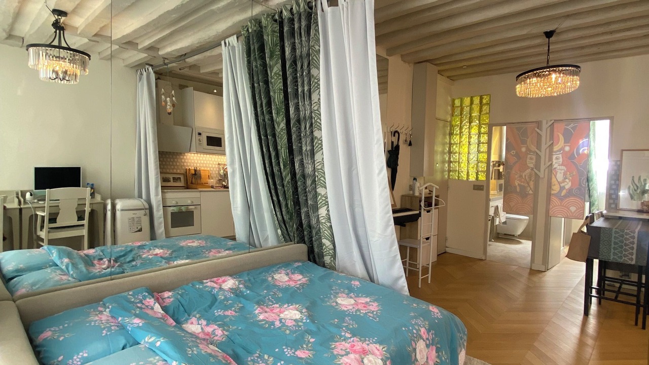Photo of Bedroom in Sorbonne