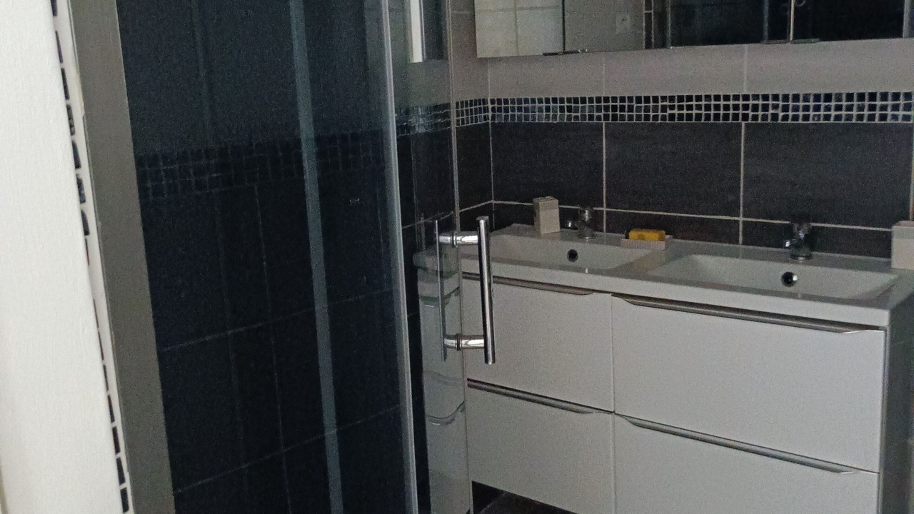 Photo of Bathroom in Saint-Charles