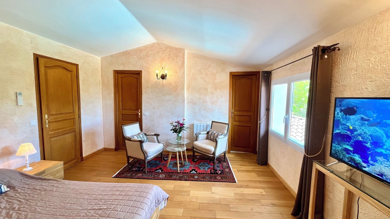 Photo of Bedroom in Saint-Raphael