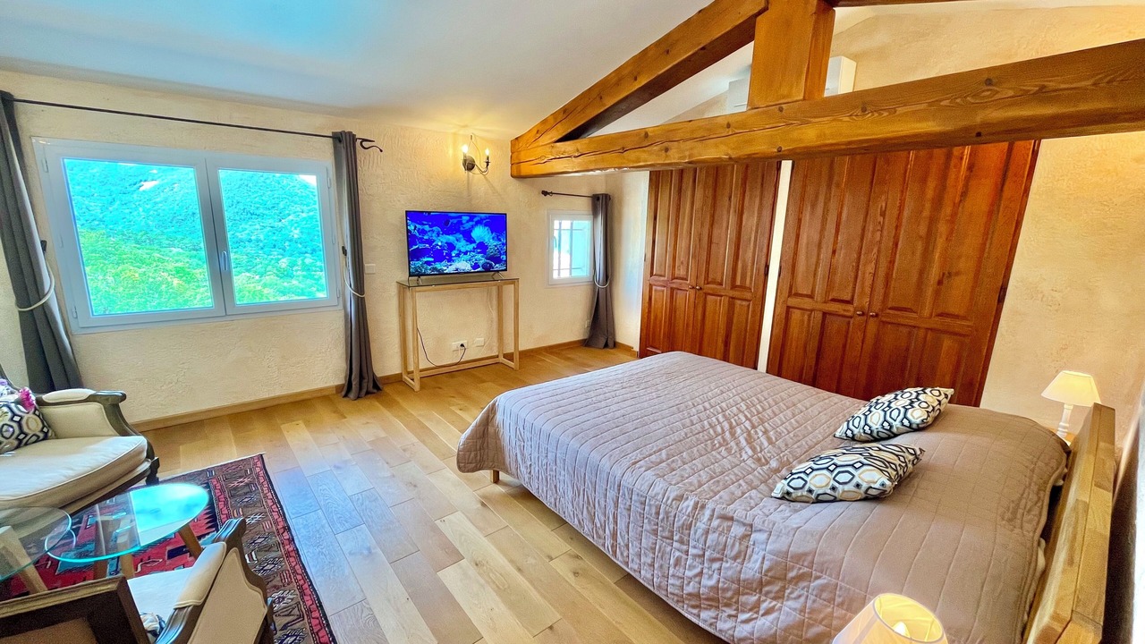 Photo of Bedroom in Saint-Raphael