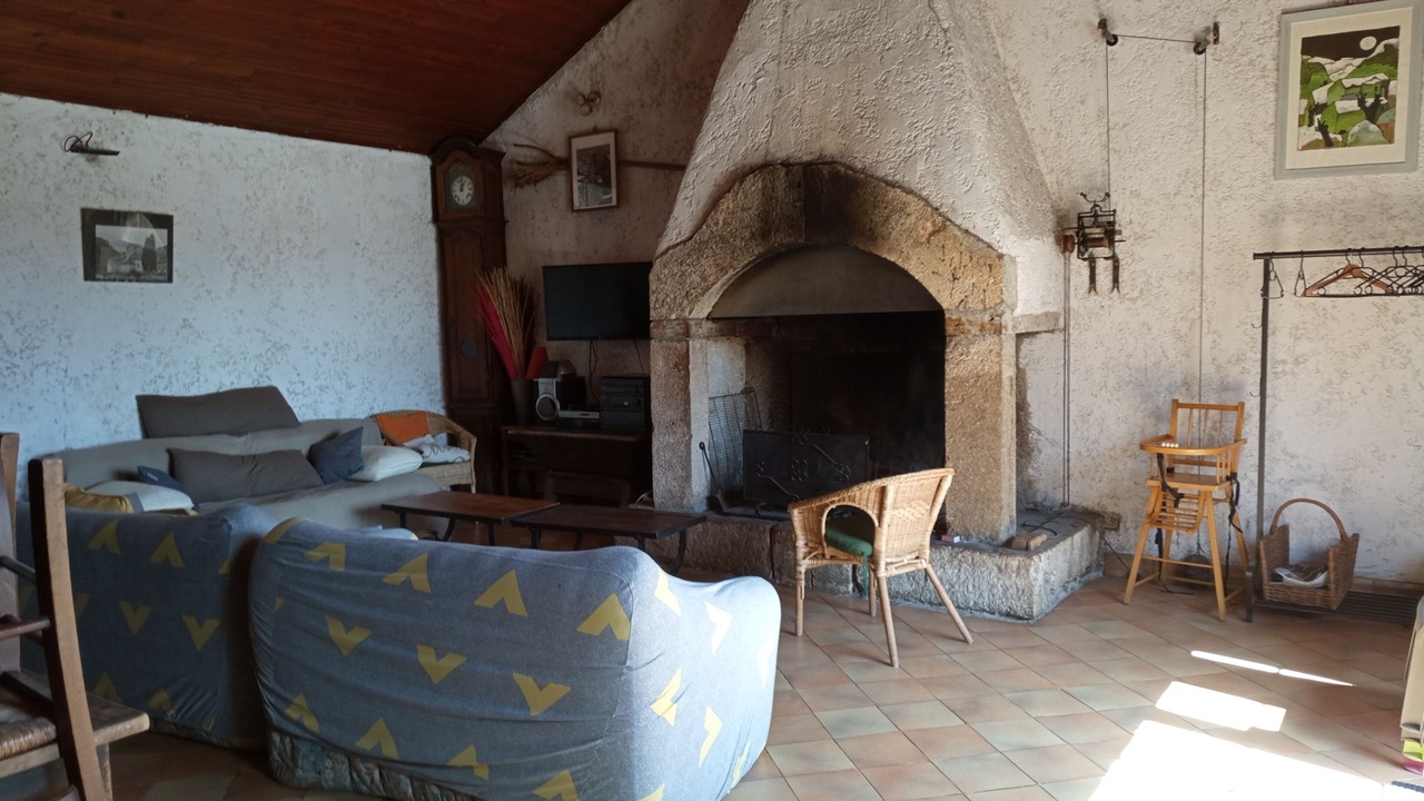 Photo of Livingroom in Mostuejouls