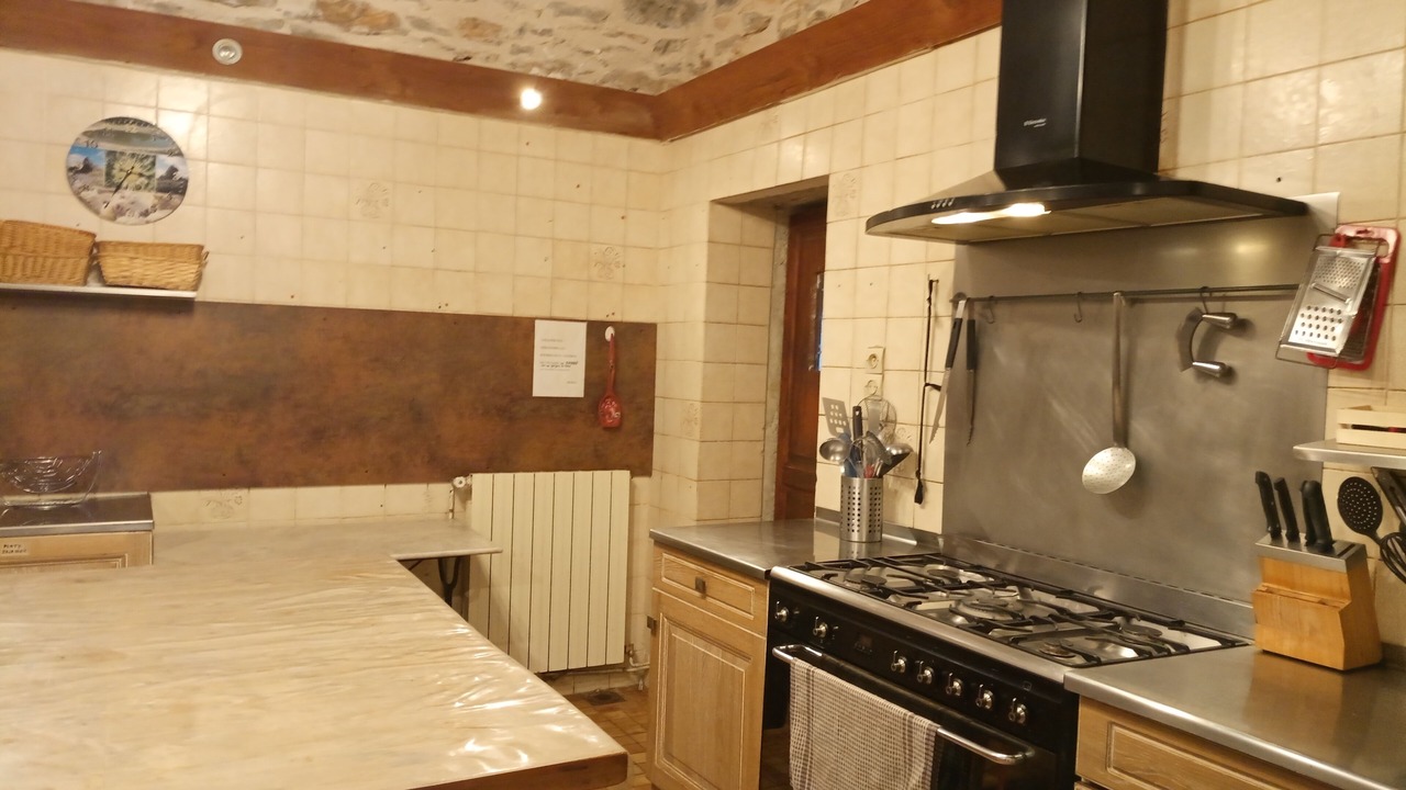 Photo of Kitchen in Mostuejouls