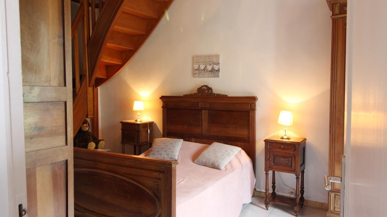 Photo of Bedroom in Lesparre-Medoc