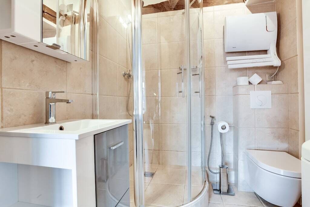 Photo of Bathroom in Quartier de la Porte-Saint-Denis
