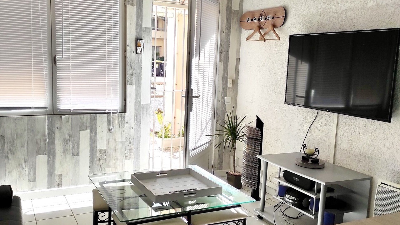Photo of Livingroom in Le Port