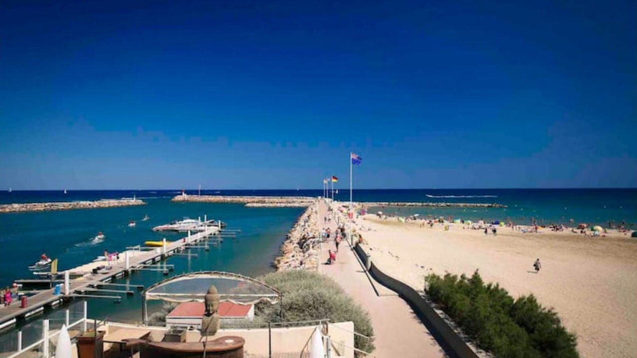Photo of Others in Le Port