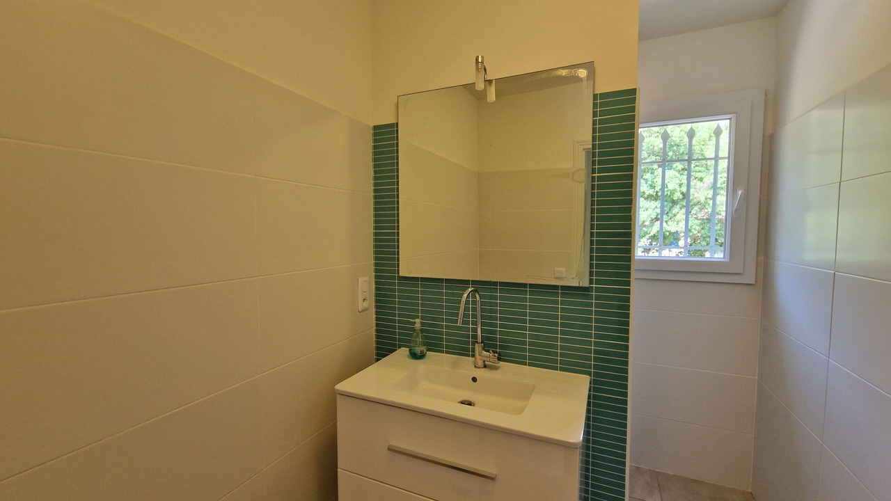 Photo of Bathroom in Preconil