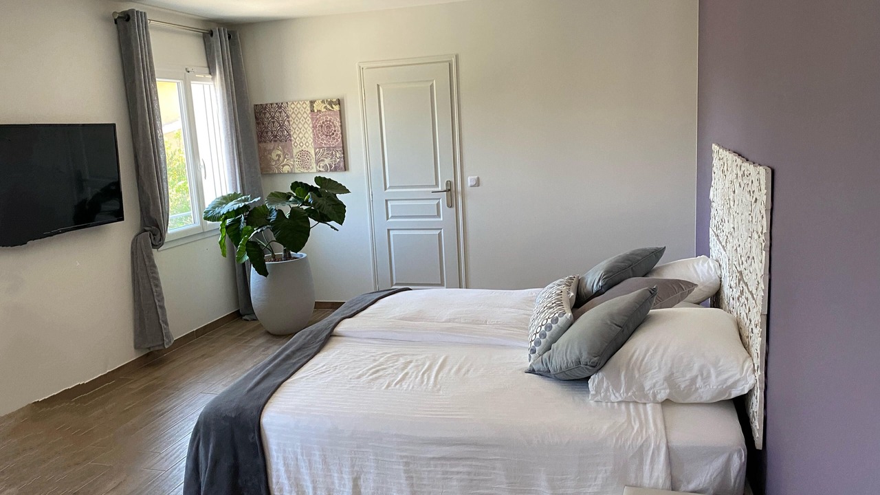 Photo of Bedroom in Preconil