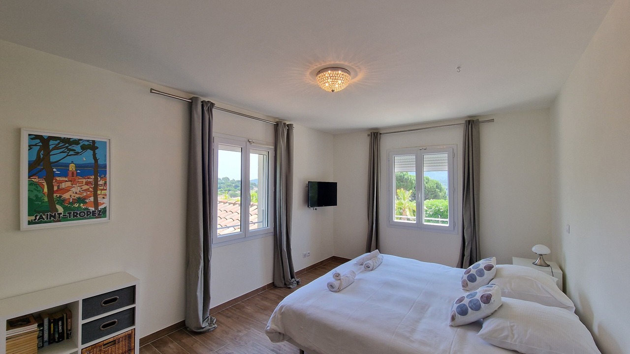 Photo of Bedroom in Preconil