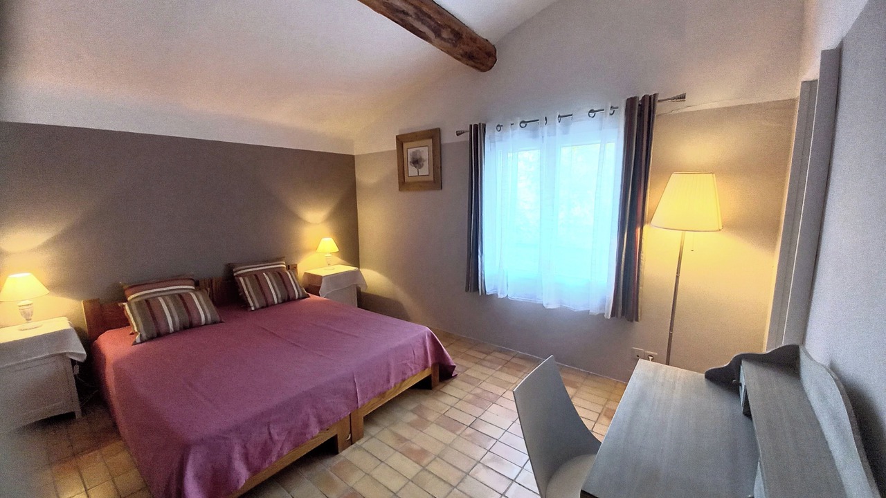 Photo of Bedroom in Vitrolles-en-Luberon
