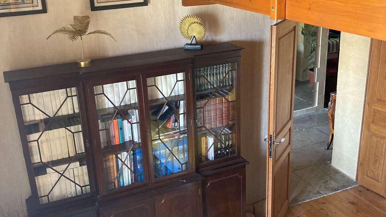 Photo of Bedroom in Generac