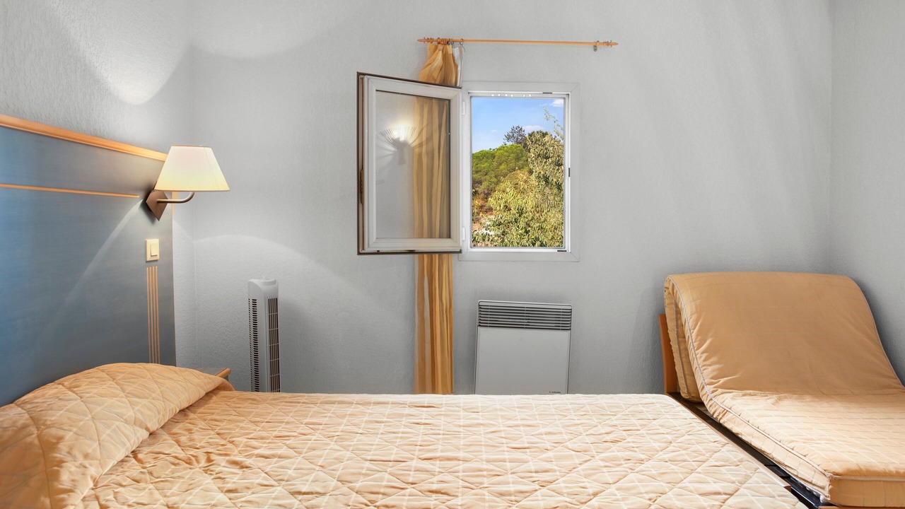 Photo of Bedroom in Preconil