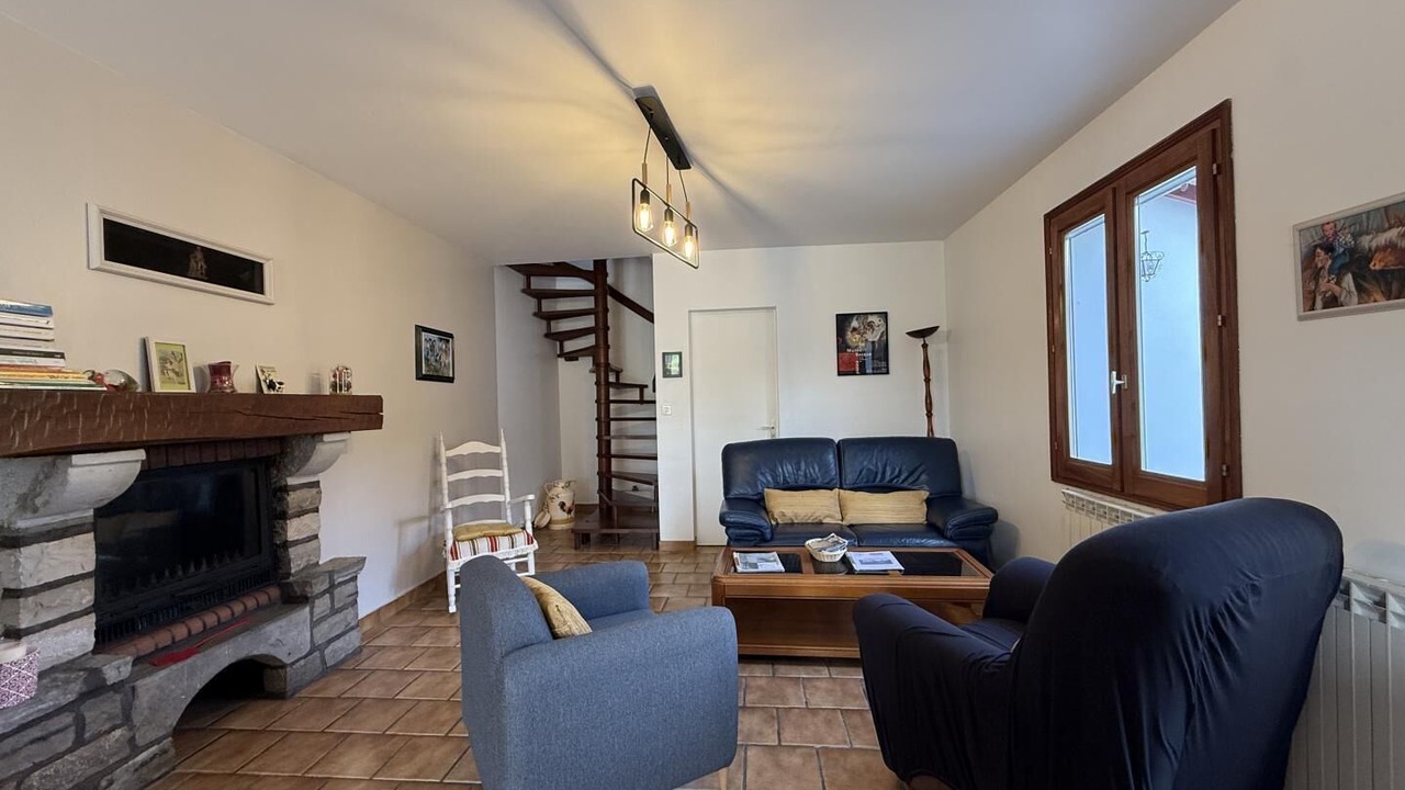 Photo of Livingroom in Macaye