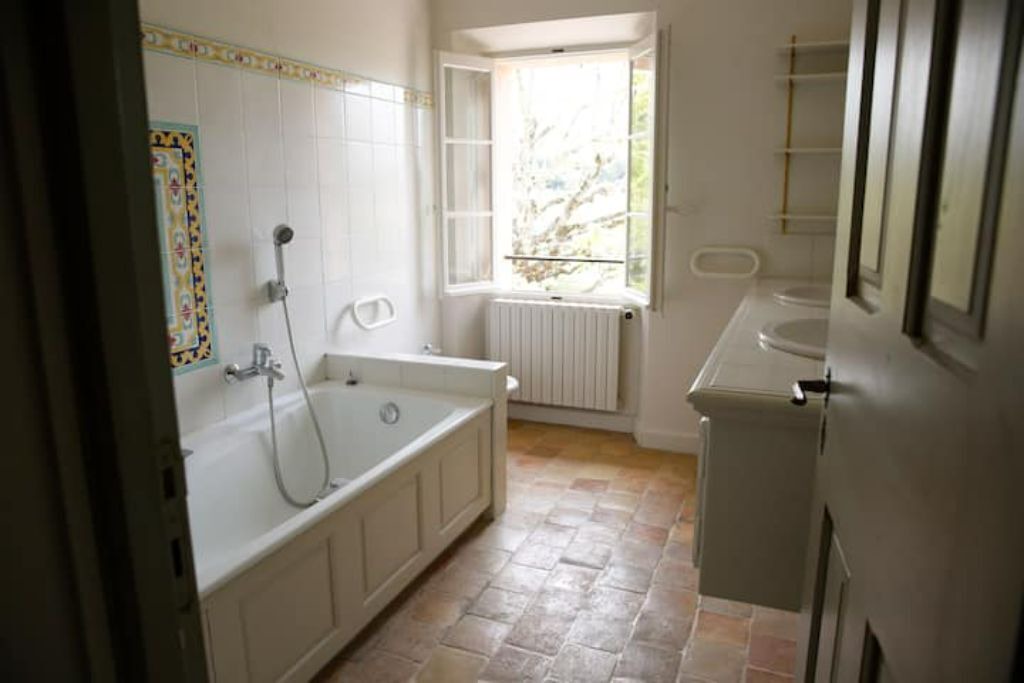 Photo of Bathroom in Carpentras