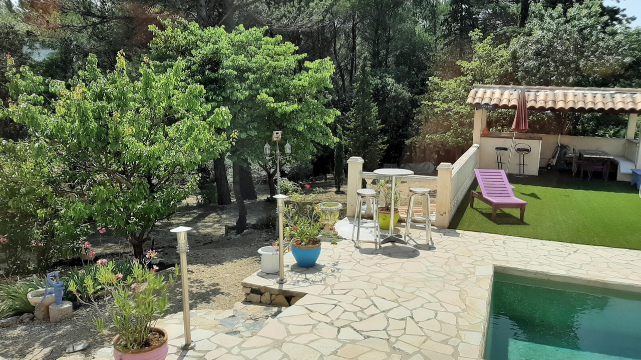 Photo of Outdoor in Merindol
