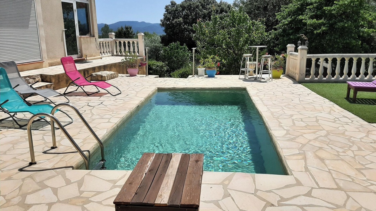 Photo of Outdoor in Merindol