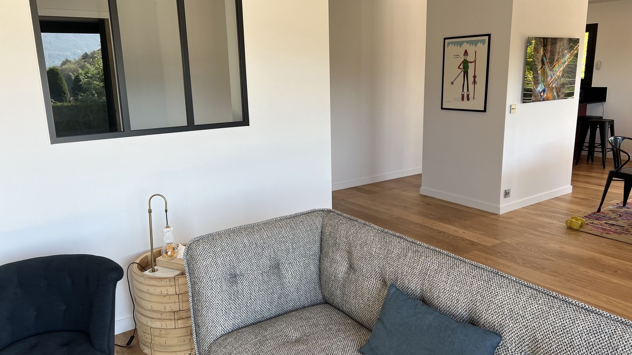 Photo of Livingroom in Menthon-Saint-Bernard