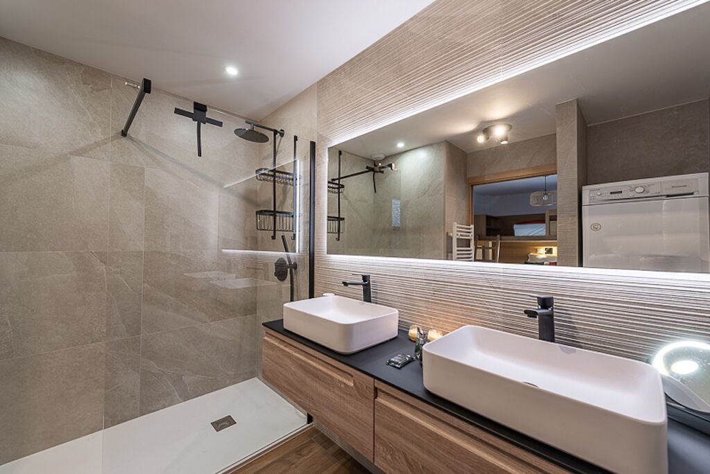 Photo of Bathroom in Saint-Jorioz