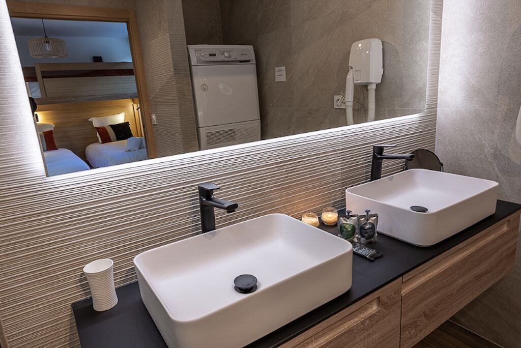 Photo of Bathroom in Saint-Jorioz