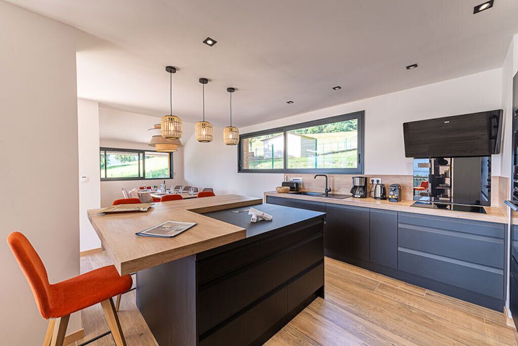 Photo of Kitchen in Saint-Jorioz
